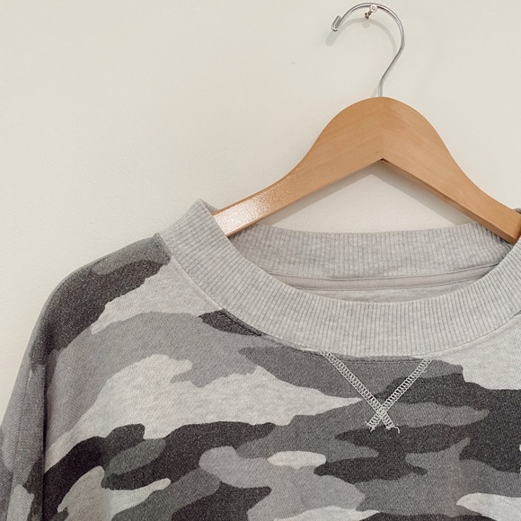 Aerie camo oversized sweatshirt - size Large - Picture 3 of 5